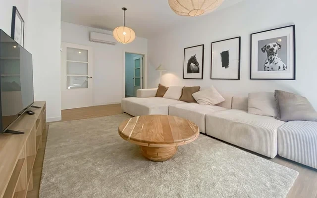 Ferran Apartment 2.2 0