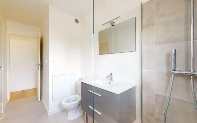 Room in Rue du Plateau des Violettes, Montpellier for 108 m² with 5 bedrooms - Montpellier student accommodation - Private room