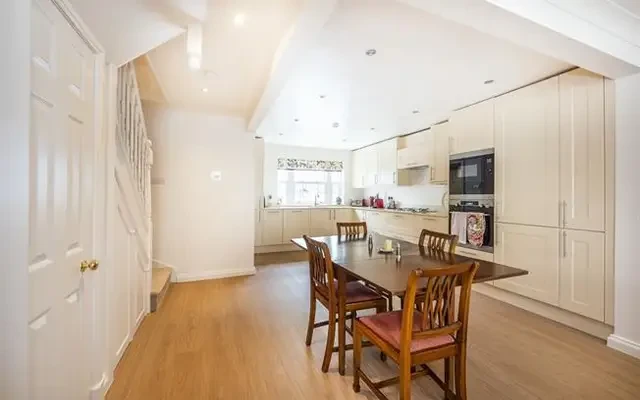 Beaufort Close, Putney Heath, London, SW15 3TL 2