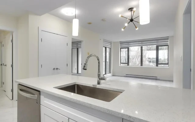 6888 Alderbridge Way 3