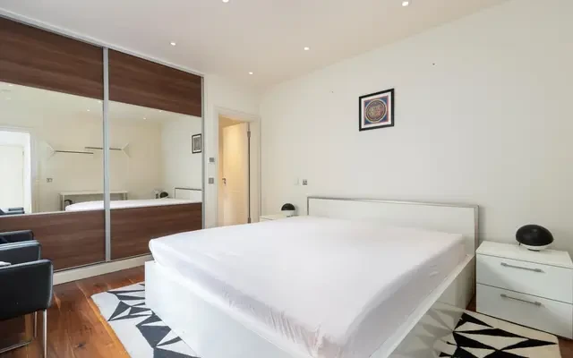 Audley Court, Hill Street, London, W1J 5NP 2