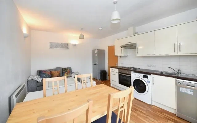 LH-Old Bellgate Place 2