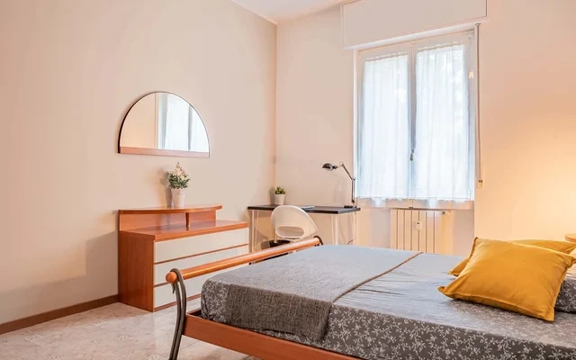 VIA BRONI 19 <br> PRIVATE ROOM S1 3