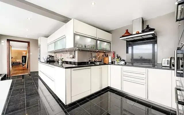 Bishops Wharf House 1