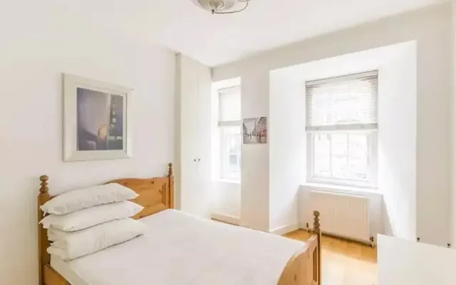 Westmoreland Street 13263# 3