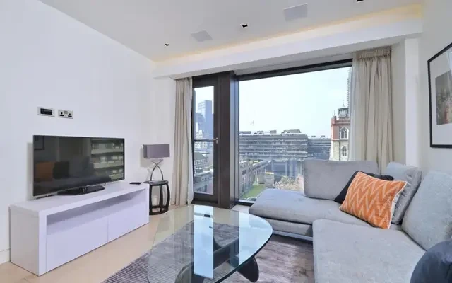 Roman House, Wood Street, London, EC2Y 5AG 1