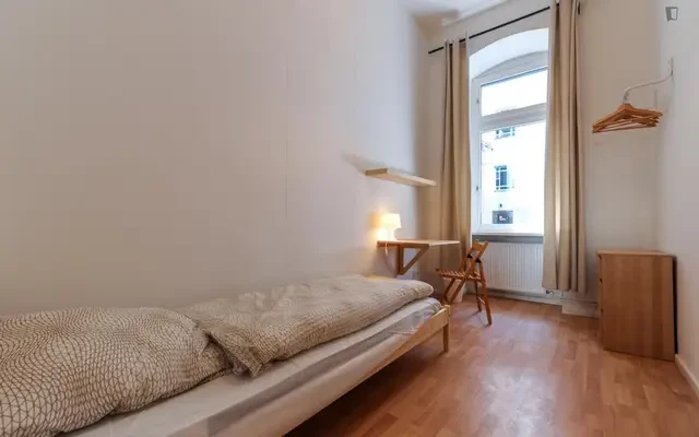 Lovely single bedroom in Wedding 1