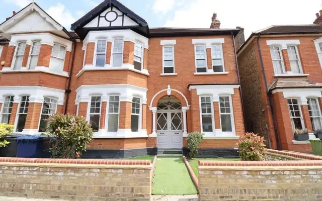 house in Ealing 3