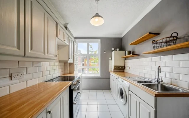 LH-Fairfield Drive 3