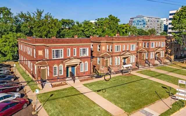 University Commons 0