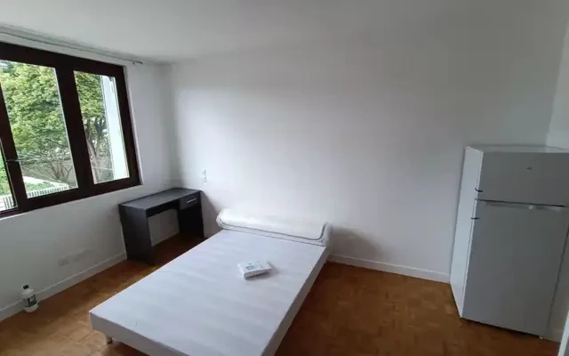 Villejuif 94e·20m²·F1·Studio·With furniture 0