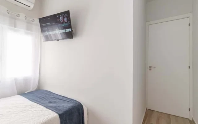 Luminoso Piso en Puerta del Ángel 1