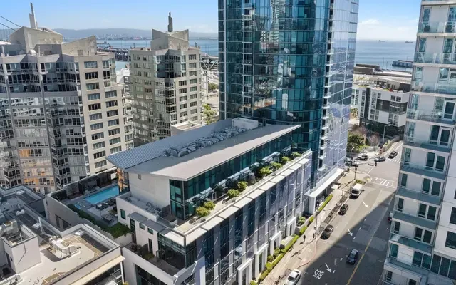 399 Fremont 0