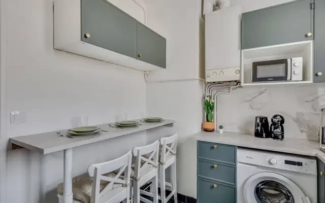 Chambre double, avec balcon, dans un appartement de 3 chambres 1