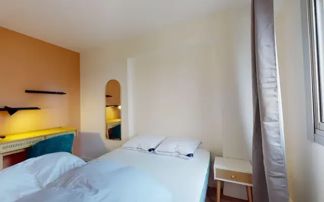 Very neat double bedroom in Courbevoie - 파리 학생 숙소 - Double bedroom