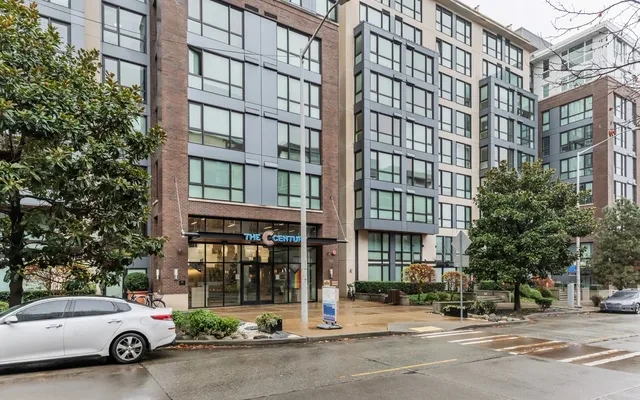 The Century Apartments, 101 Taylor Ave N 1