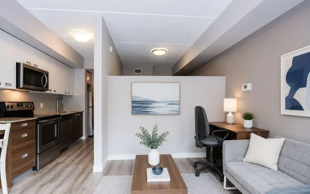 308 Lester Street 1