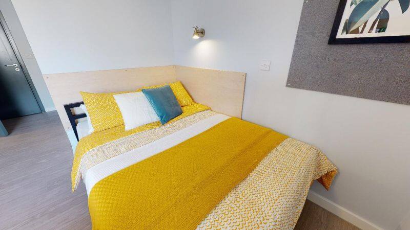 Silver En Suite Plus