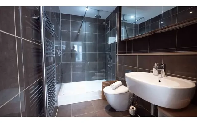 Deanery Road, BS1 5AF 1