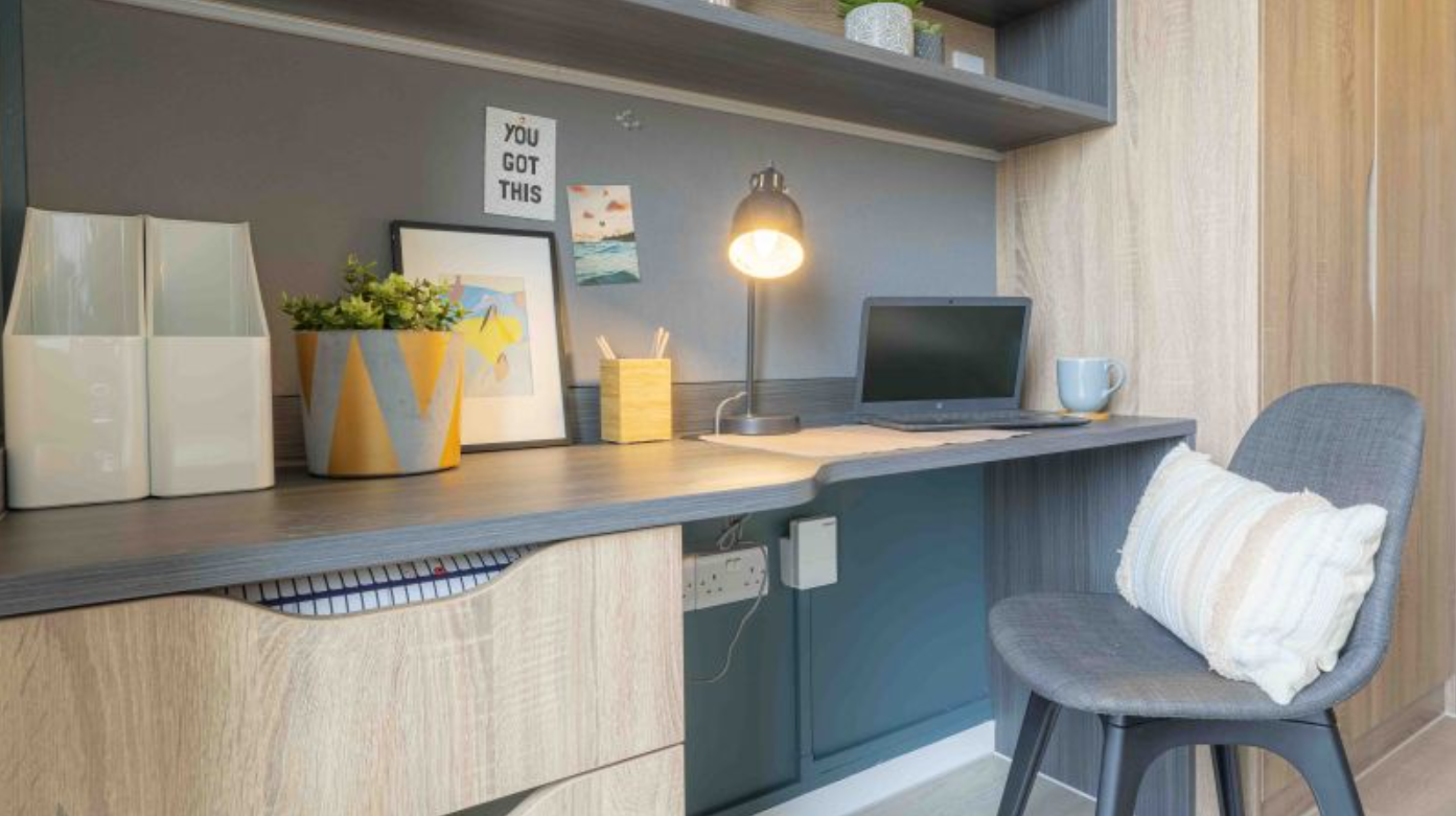 Bronze Courtyard Studio Plus