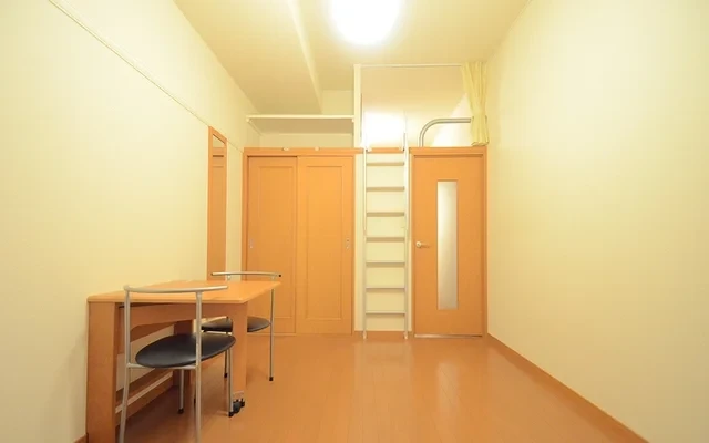 レオパレス大牟田 203号室 2