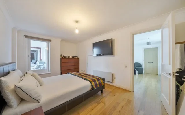 LH-New Caledonian Wharf 2