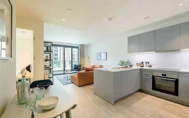 707 Landsby East 0