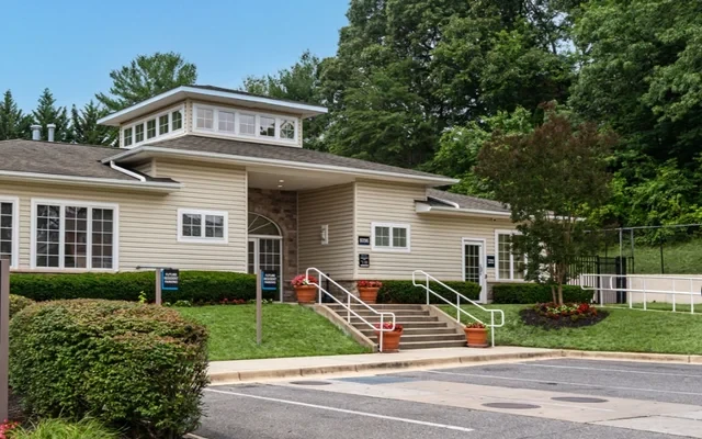 Village Square Apartments & Townhomes-Interim - Anne Arundel County student accommodation