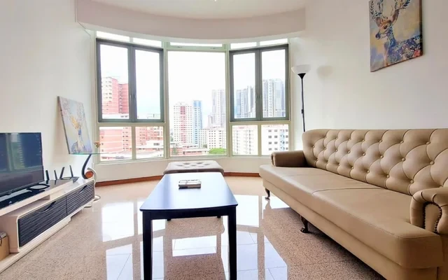 Queens condo 3