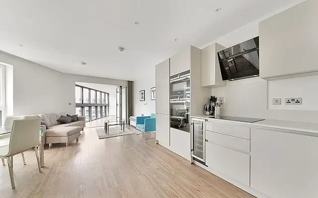 Wiverton Tower, New Drum Street, Aldgate, London, E1 7AT 1