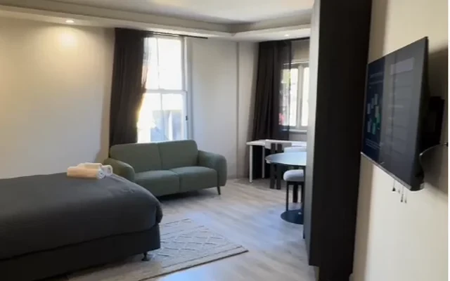 37 Glebe Point Rd - Sydney student accommodation - Studio-unit 1