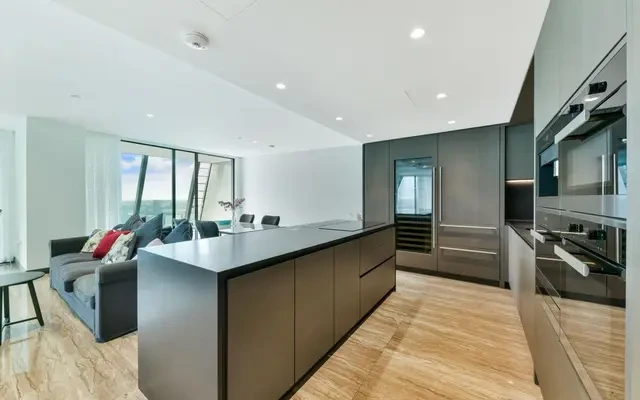 One Blackfriars, Southbank, London, SE1 9GQ 4