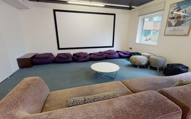 iQ Highbury 4