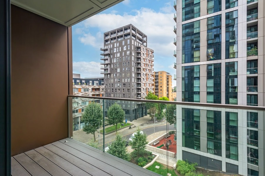 Maine Tower at Canary Wharf 3