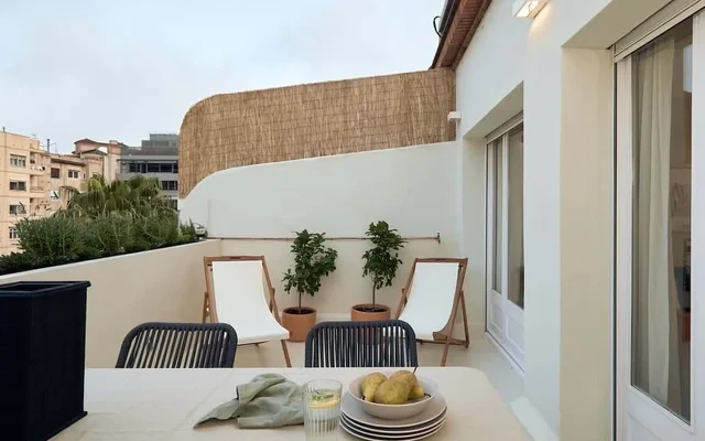 Cassis - 2 bedrooms in Sant Gervasi 2