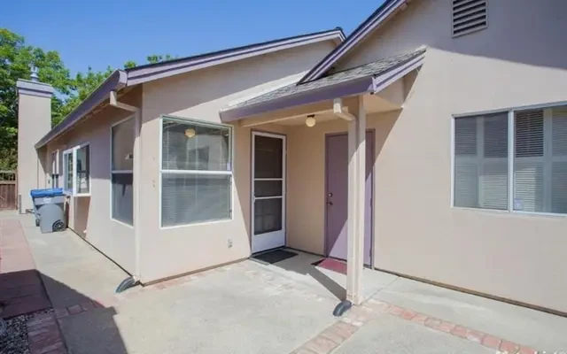 1424 Olympic Drive 3