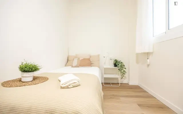 Inviting double bedroom near the Gulliver park 2