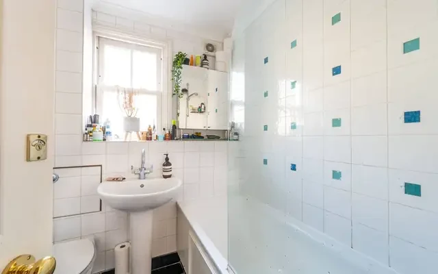 Westbourne Grove Terrace, Westbourne Grove, W2 4