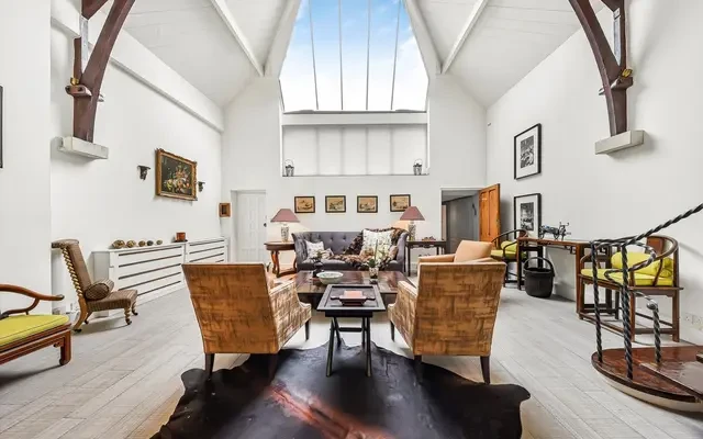 Acacia Road, London, NW8 6AB 1