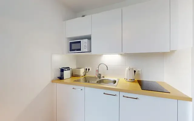 studio near rue Lénine 3