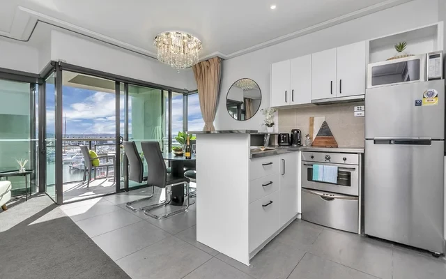 85 Customs Street West 1