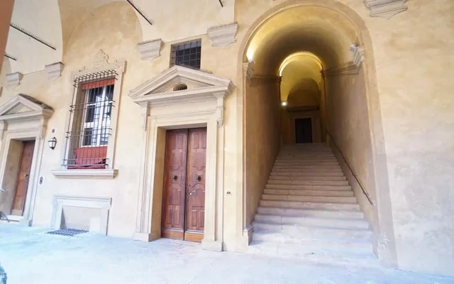 Apartment in Via Galliera, Bologna for 280 m² with 3 bedrooms 3
