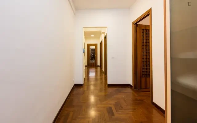 Welcoming double bedroom close to Università Roma TRE - Architettura 1