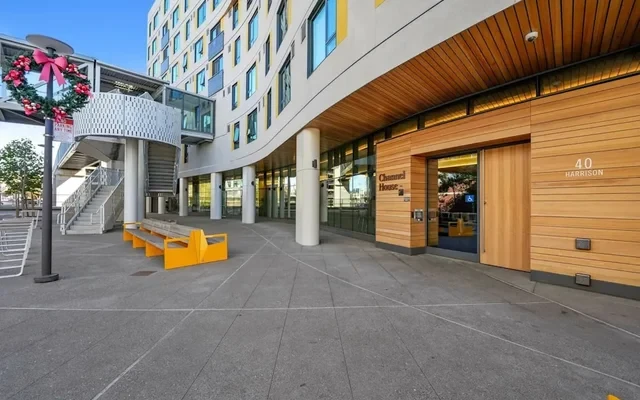 Channel House 0
