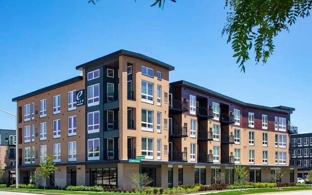 Elan Yorktown Apartments - シカゴの学生向け宿泊施設