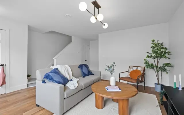 Brown's Court Apartments 2