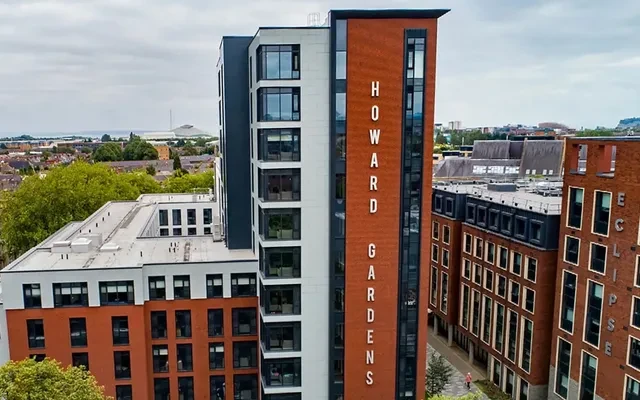 Uit Howard Gardens Residence 1