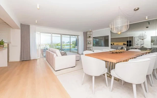 Amazing 3-bedroom Apartment in Avenida Padua, Lisbon (premium location) 3