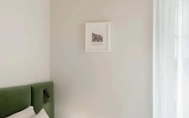 THE MINIMALIST 4