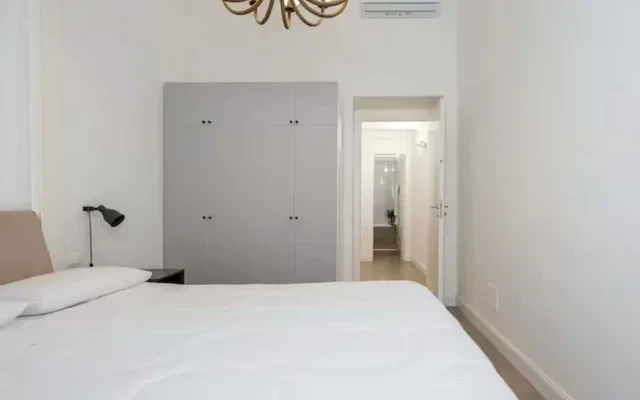 Apartment in Vico Lungo Teatro Nuovo, Napoli for 105 m² with 2 bedrooms 4